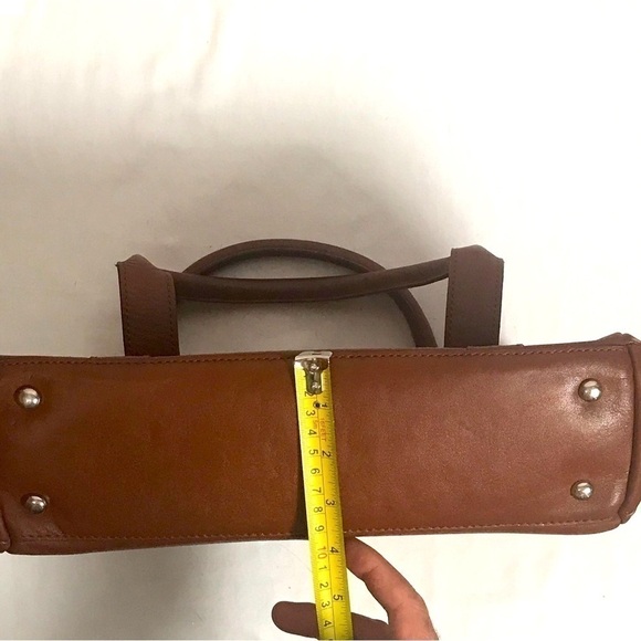 Brown Leather Satchel Top Handle Flap Magnet Opening Rare Find - Picture 3 of 10